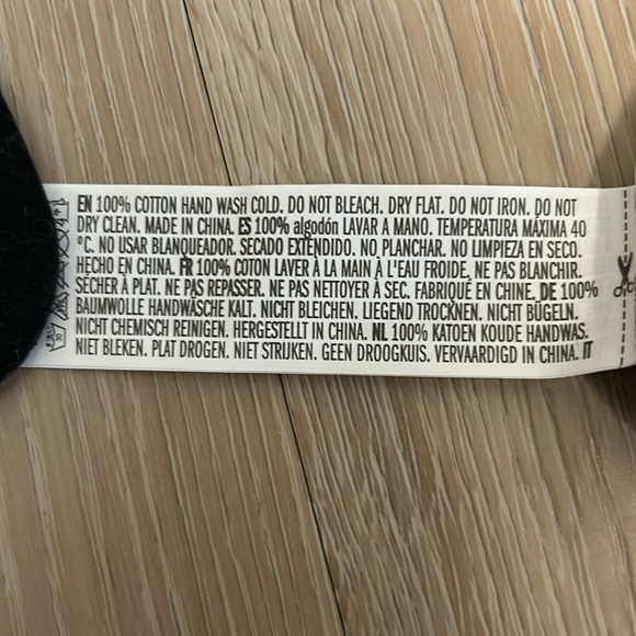 Green sweater - NEW - Picture 4 of 4